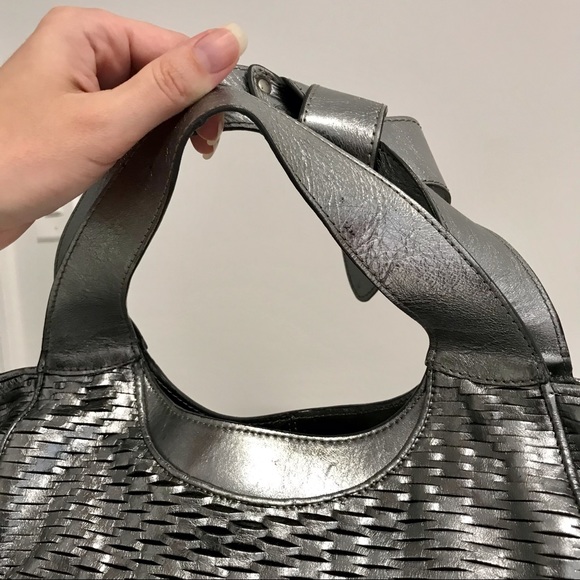 Authentic ⭐️ JIMMY CHOO ⭐️ Woman’s Silver / Metallic Leather Hobo Shoulder Bag - Picture 9 of 17